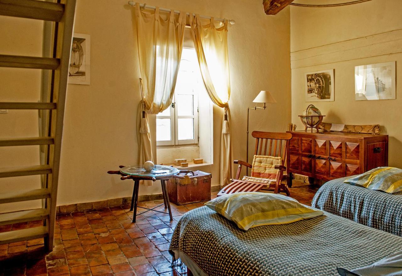 Demeure De Digoine "Chambre D'Hotes" Bourg-Saint-Andeol Luaran gambar