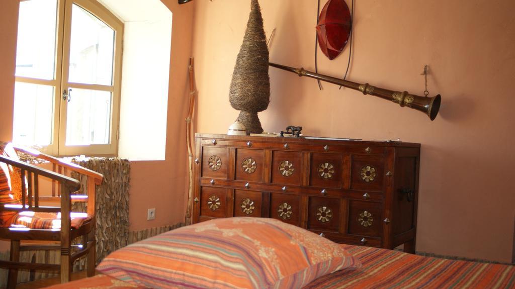 Demeure De Digoine "Chambre D'Hotes" Bourg-Saint-Andeol Luaran gambar